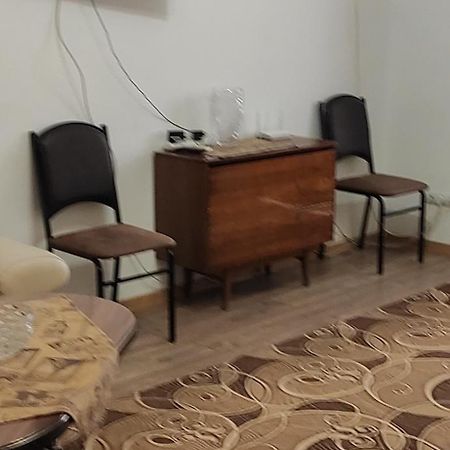 Apartments Azatutyan Avenue 9, Кв 19 예레반 외부 사진