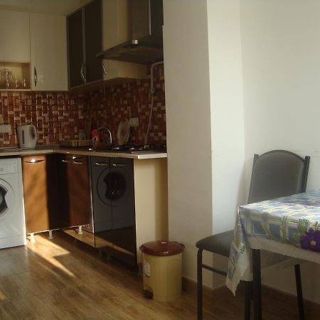 Apartments Azatutyan Avenue 9, Кв 19 예레반 외부 사진