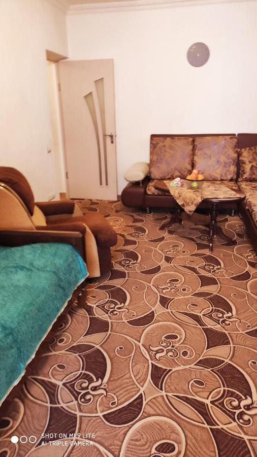 Apartments Azatutyan Avenue 9, Кв 19 예레반 외부 사진