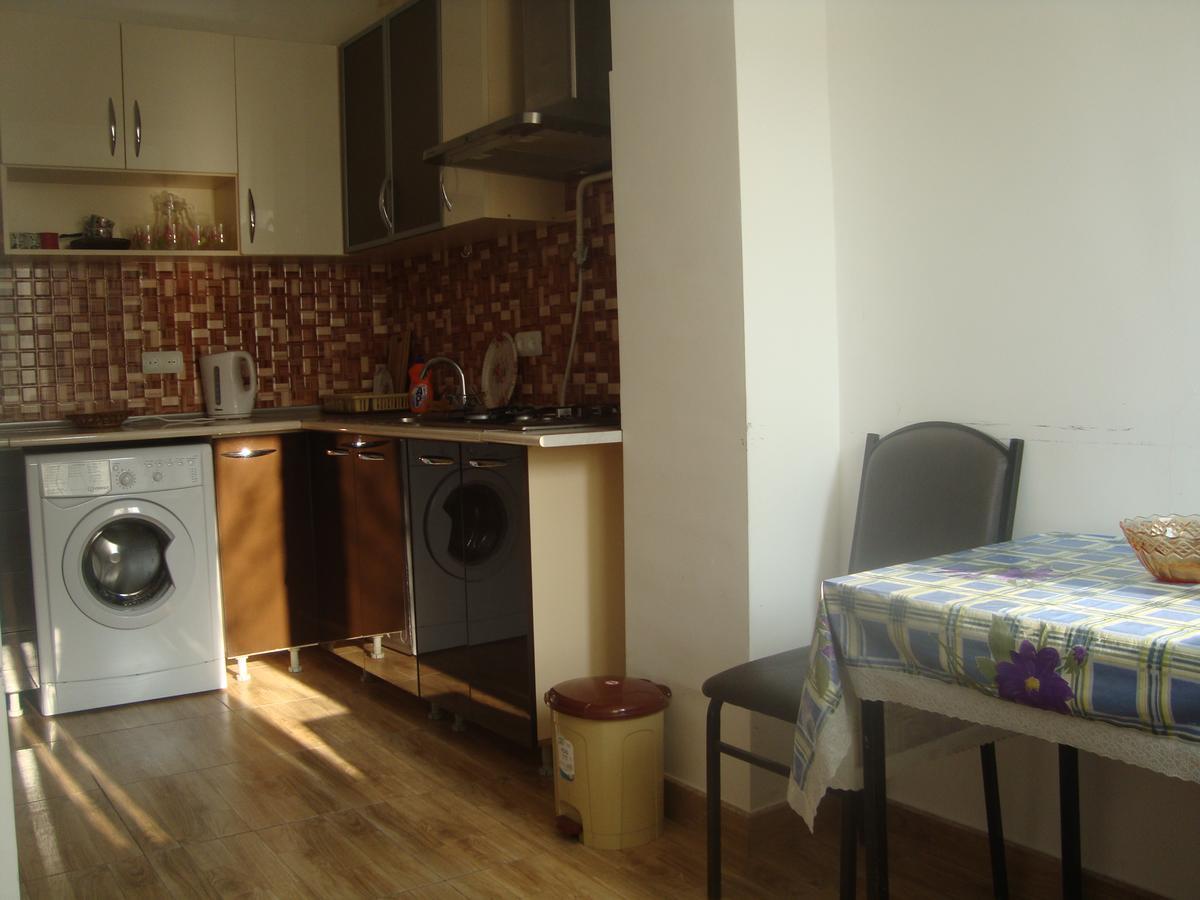 Apartments Azatutyan Avenue 9, Кв 19 예레반 외부 사진