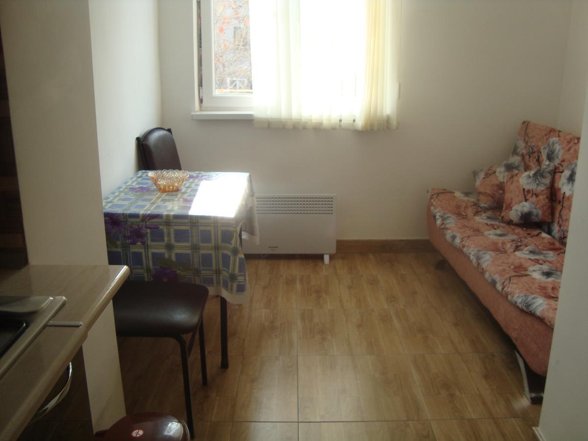 Apartments Azatutyan Avenue 9, Кв 19 예레반 외부 사진