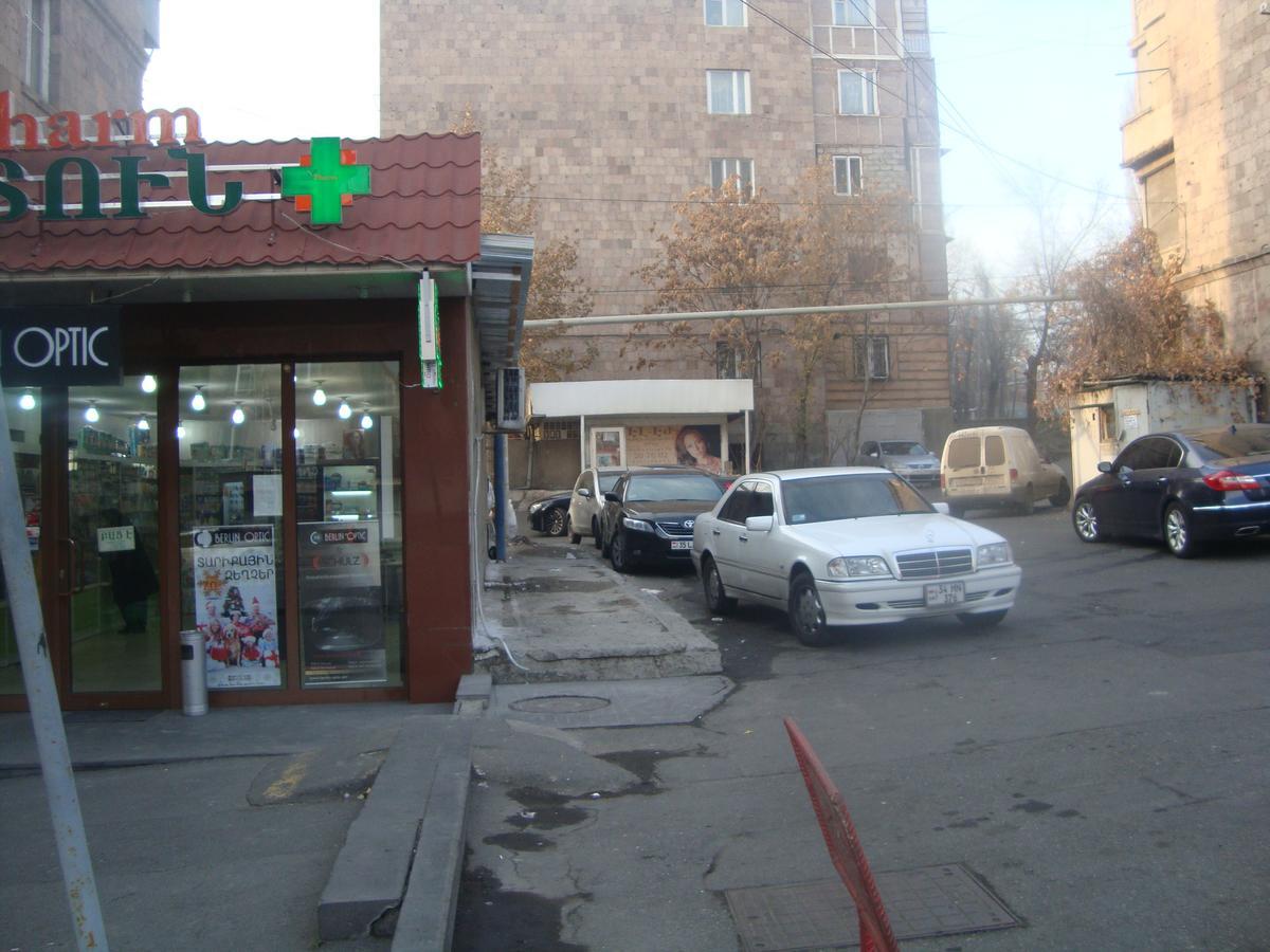 Apartments Azatutyan Avenue 9, Кв 19 예레반 외부 사진